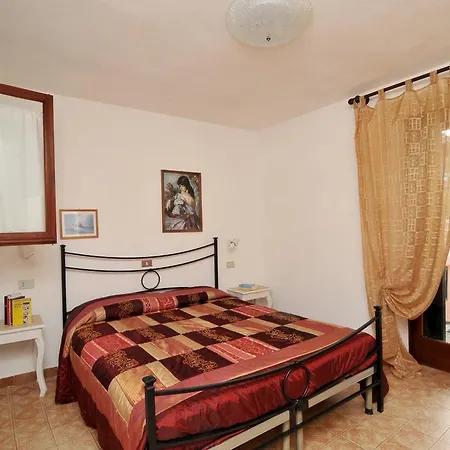 Apartment Morcone - Goelba