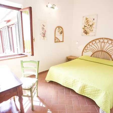 Apartment Morcone - Goelba