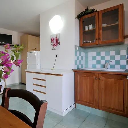 Apartment Morcone - Goelba *