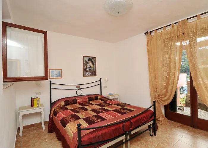 Morcone - Goelba * Capoliveri (Isola d'Elba)